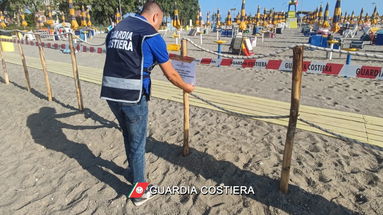 La Capitaneria di Corigliano sequestra un lido per occupazione demaniale abusiva