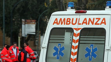 Ambulanza senza medico, l’infermiere collassa e viene ricoverato a sua volta