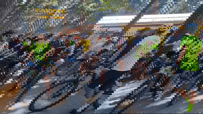 Grande partecipazione alla “Ciclopasseggiata lungo le sponde del lago Arvo”. «Scommessa vinta»