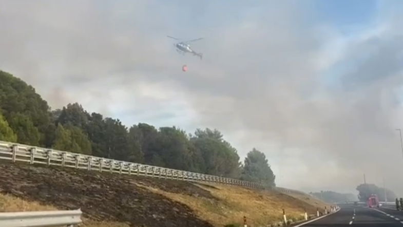 Continua a bruciare il Pollino, disagi alla circolazione sull'Autostrada del Mediterraneo