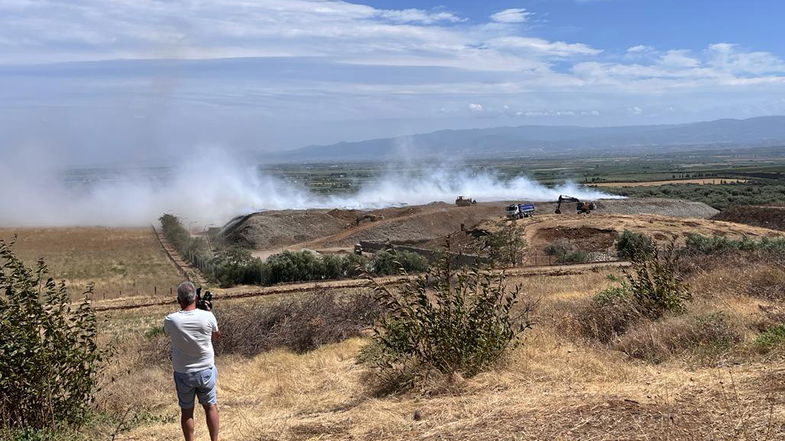 Incendi ed extra abbanco: il comitato antidiscarica di Cassano Jonio è in agitazione