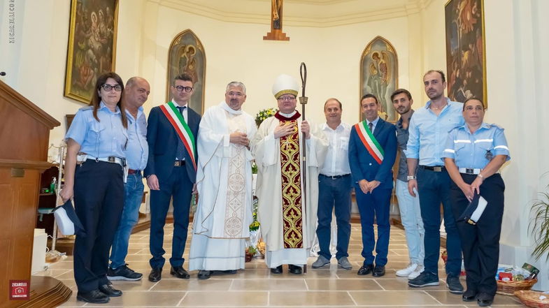 Caloveto: il Sindaco e il nuovo parroco visitano le scuole
