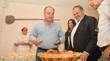 Gratteri alla Gran Festa del Pane di Altomonte: «Sono un agricoltore infiltrato in Magistratura»