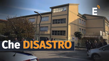 Alla Levi mancano aule. Anzi no... ora mancano alla Roncalli. Il disastro delle medie a Rossano scalo