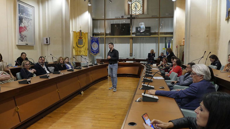 Il Sindaco incontra i dirigenti scolastici: tutti contro il dimensionamento