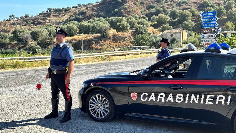 Otto chili di hashish trovati dai Carabinieri in località Foresta