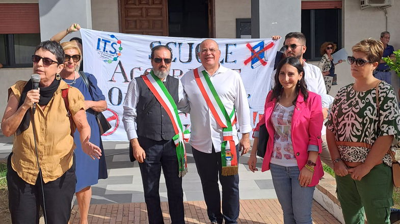 Trebisacce con studenti e dirigenti contro il dimensionamento: «Nessun appuntamento saltato»