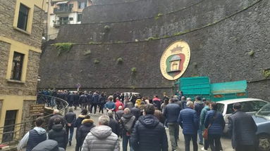 Longobucco alza le barricate contro il dimensionamento scolastico e lancia un appello