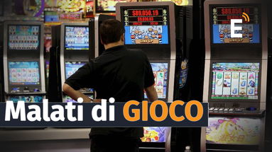 Risucchiato dal gioco d'azzardo. La moglie: «Le finanziarie mi chiamano a casa»