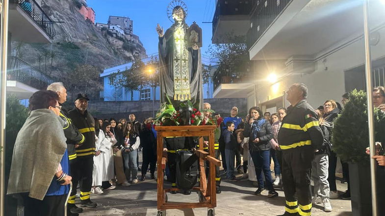 La statua di San Bartolomeo ha fatto tappa alla Comunità Alloggio per Anziani “Teniamoci Stretti”