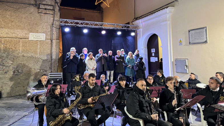 Un fiume di gente a Cassano per la festa della 