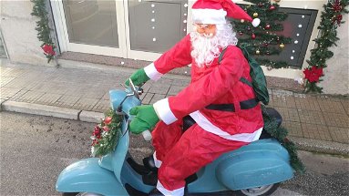 Il 26 dicembre a Rossano arriva Babbo Natale... in Vespa