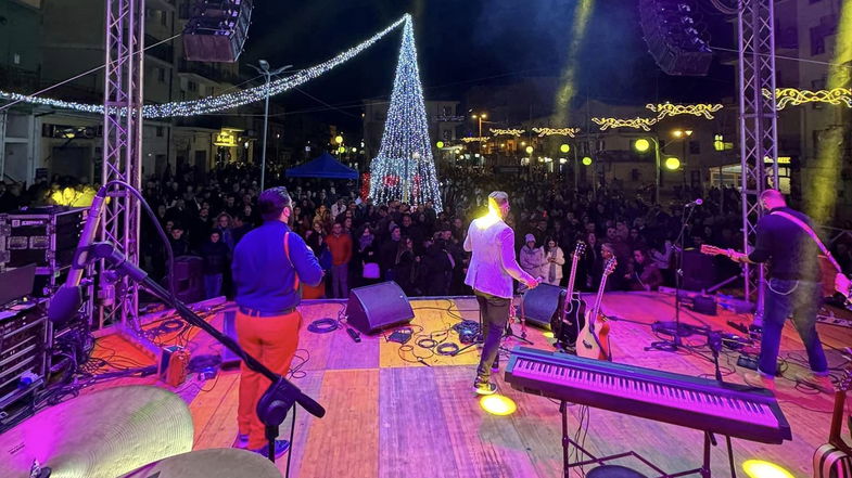 A Crosia il tradizionale Capodanno folk in piazza Dante «a costo zero»