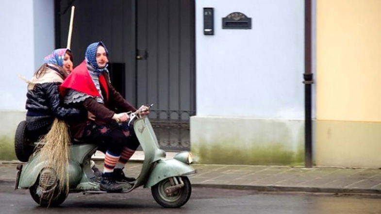 Domani a Corigliano-Rossano la befana arriva con la 500 o con la Vespa