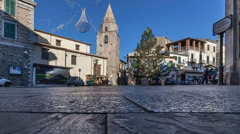 Oggi anche a Longobucco arrivano la Befana e i Supereroi