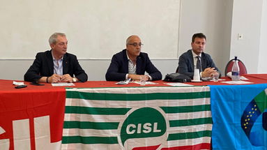 Cgil, Cisl e Uil Calabria ad Occhiuto: «Urge confronto sulla 106»