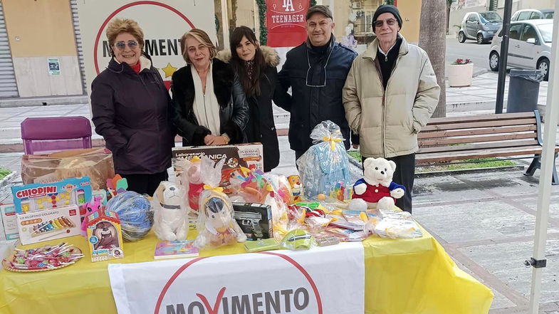 Giocattoli in MoVimento... la solidarietà natalizia dei grillini