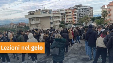 Il Polo liceale di Rossano ancora in rivolta: monta la protesta per i guasti all'impianto di riscaldamento