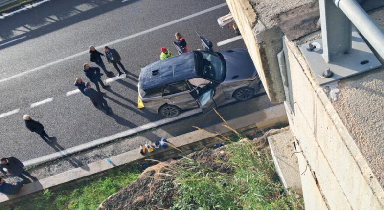 Incidente sull’A2, sbanda l’auto con a bordo il presidente Occhiuto