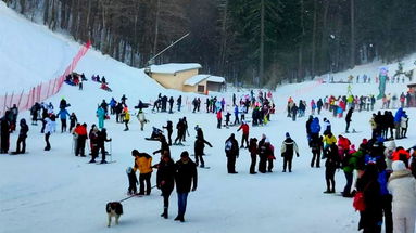 Calabresi pazzi per la neve: boom di presenze a Lorica nel fine settimana