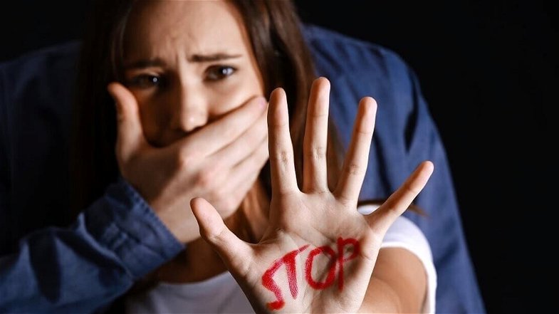 Disagio giovanile, il sessuologo Massaro spiega cosa scatena l'aggressione sessuale