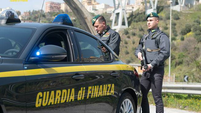 Guardia di Finanza di Sibari denunciate 3 persone per frode e truffa