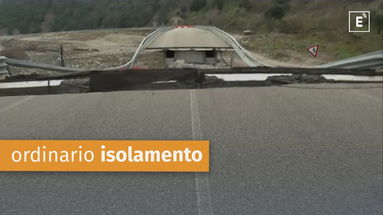 Senza strade e collegamenti, la Valle del Trionto torna a protestare