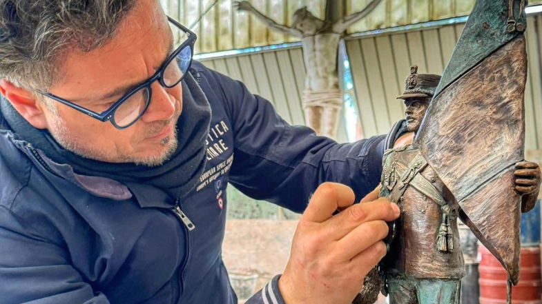 Consegnata al Capo della Polizia Vittorio Pisani la nuova opera di Pino Savoia