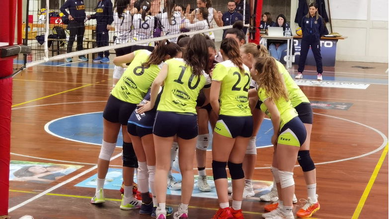 VOLLEY FEMMINILE - Da Lamezia Terme la Caffè San Vincenzo ritorna ridimensionata