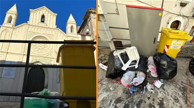 Inciviltà e degrado: ancora rifiuti e ingombranti per le strade del centro storico di Rossano