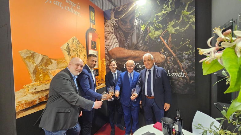 La Senatore Vini trionfa al Vinitaly come Miglior Rosè Biologico