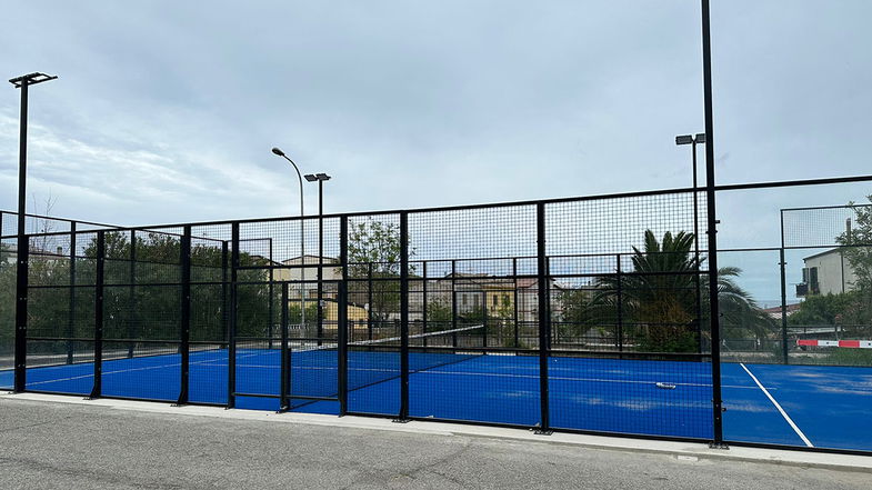 Ultimati i lavori del campo di padel di Cariati nei pressi del centro sociale