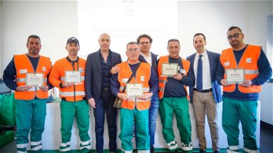 Giornata mondiale per la sicurezza sul lavoro, Ecoross premia cinque dipendenti