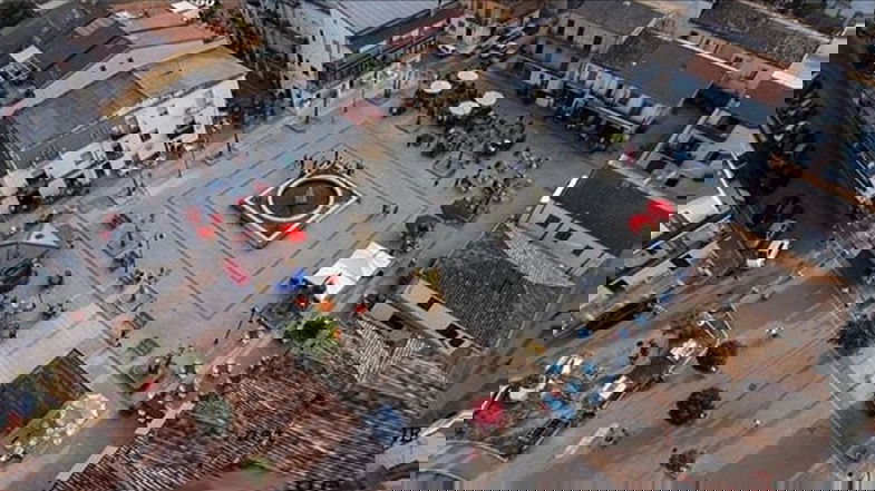 Amministrative Co-Ro, scontro tra coalizioni su Piazza Portofino