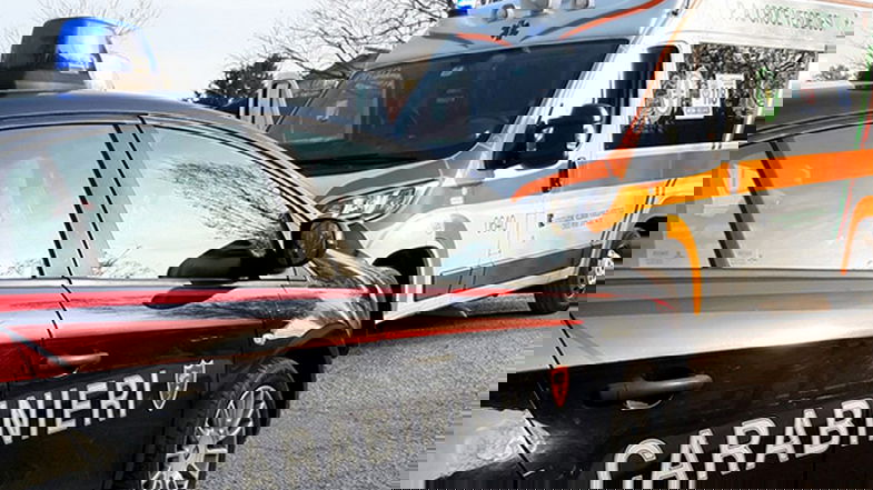 Perde il controllo dell’auto e finisce fuori strada, morto un uomo nel Cosentino