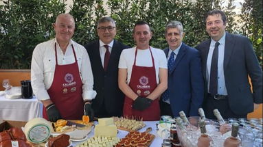 Fonsi ambasciatore della Calabria all'evento Glamour Roma Capitale