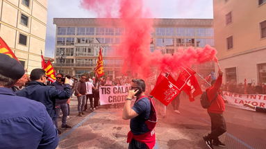 Tirocinanti tornano in piazza il 7 giugno a Cosenza