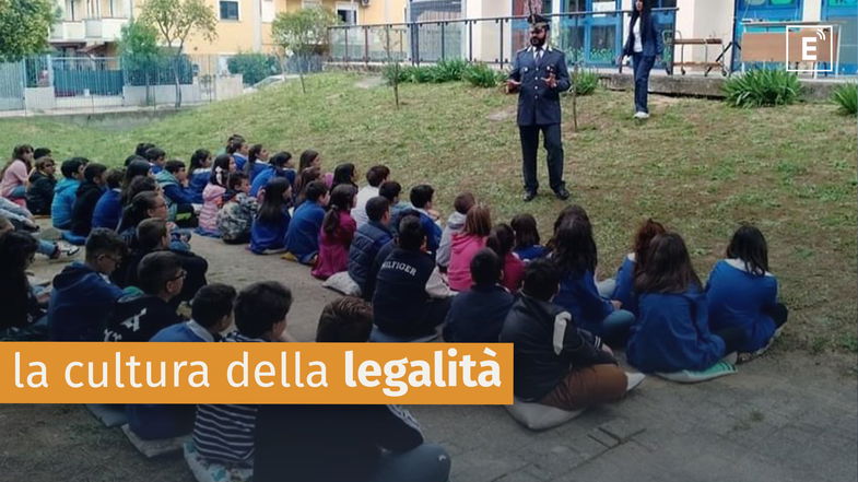 La Guardia di Finanza tra i banchi di scuola per educare alla legalità