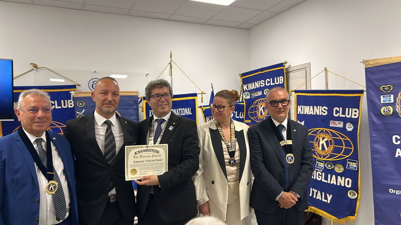 Lo sponsor del nuovo Kiwanis Club Catanzaro Città del Vento è il club di Corigliano-Rossano