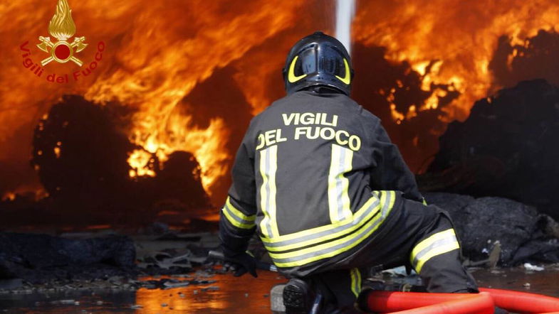 Vigili del Fuoco morti a Nova Siri, l'USB: «Che le loro vite non restino solo medaglie su una bandiera»