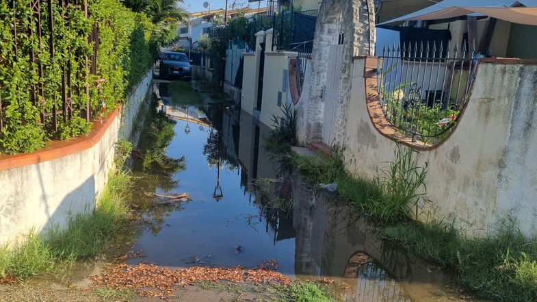 Marina di Sibari, manomesso l’impianto di sollevamento dei reflui fognari durante il concerto di Cecè Barretta