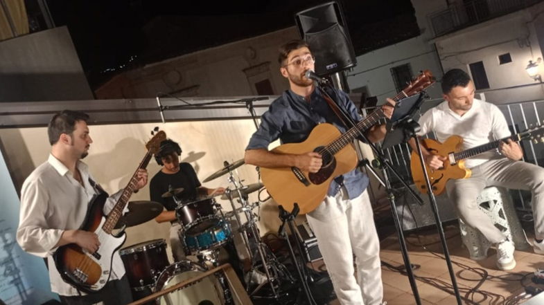 Il concerto dei Ionian Vibe Band incanta Cariati