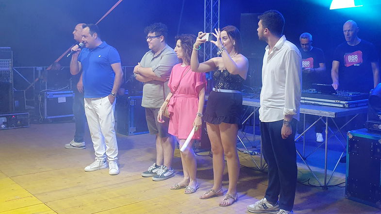 Serata stellare a Villapiana: la spiaggia si trasformerà in una discoteca all'aperto