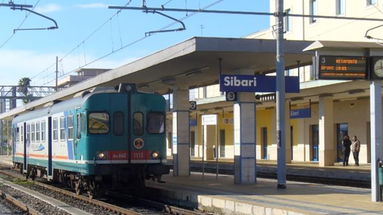 Stazione di Sibari, diventi «Hub imprescindibile del trasporto ferroviario per l’intera Calabria»