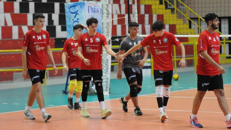 VOLLEY - Sabato appuntamento al Pala Brillia per sostenere i nostri ragazzi