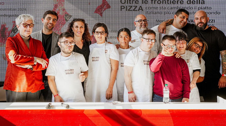 Fortuna e la scuola di pizza solidale insieme per una ricetta tutta calabrese