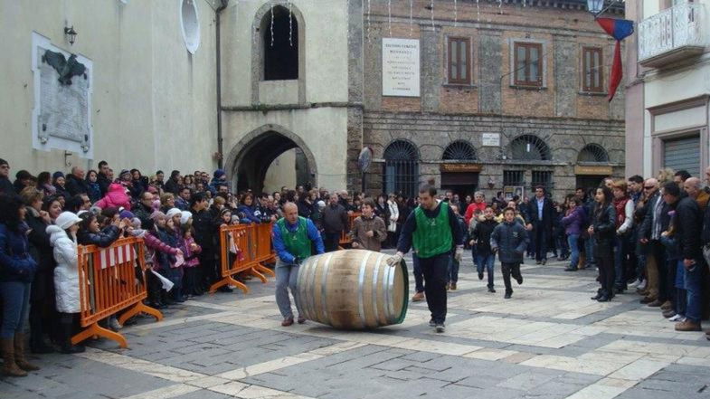 Mormanno si prepara all'evento “Perciavutti”, la grande festa con il “Palio delle botti” 