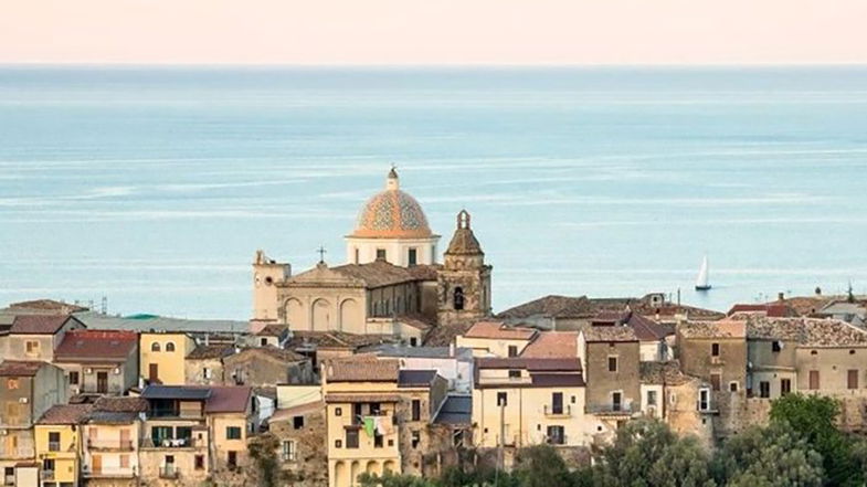 Siglato un patto di amicizia e collaborazione tra il comune di Cariati e il comune di Napoli