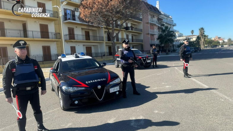 Scontro tra stranieri a Schiavonea: uno finisce in ospedale e un secondo viene arrestato 