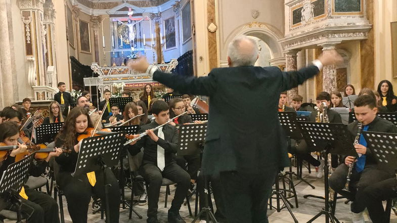 Cassano, il Flash Mob di Natale e il tradizionale Concerto nella Cattedrale danno il via alle festività natalizie